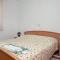 Apartments with WiFi Vrsar, Porec - 17473