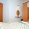 Apartments with WiFi Vrsar, Porec - 17473