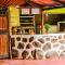 Tropical Lodge