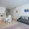 Apartament First Line