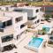 Apartments & Rooms Danivan Pool Villas