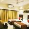 West End Hotel Opp Bombay Hospital