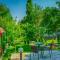 Guest House Simon Green