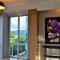DHotel & Suites
