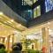 DHotel & Suites