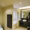 Impiana Beachfront Resort Patong, Phuket