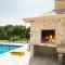 Villa Gorana for 10 with large private pool - Sutina