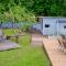Cabin Guesthouse with free parking