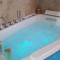 Le Mas Romantique avec Jacuzzi et Sauna privé