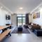 Stay at The Point - Outstanding open lookouts - Durban