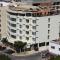 New Farah Hotel