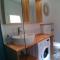 Superbe Maison 4 personnes entre le port et le centre, COUR PRIVATIVE, WiFi & Netflix gratuits