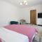 Union Square Apartment 2 by NUX