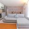 Studio apartment Grey - Split