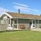 Foto: Three-Bedroom Holiday home in Pandrup 4