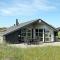 Foto: Three-Bedroom Holiday home in Henne 3