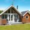 Foto: Two-Bedroom Holiday home in Hemmet 17