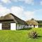 Foto: Two-Bedroom Holiday home in Læsø 2