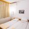 Tonis Guest House