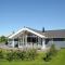 Foto: Four-Bedroom Holiday home in Børkop 2