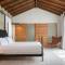 Gillham Vineyard Hotel