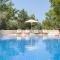 Gillham Vineyard Hotel