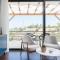 Gillham Vineyard Hotel