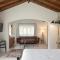 Gillham Vineyard Hotel