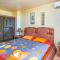 Foto: Front Beach Designer Apartment Golden Sands 9/38