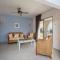 Coral Bay Sea Breeze Apartments - 3 Bedroom Apartment