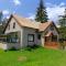 Riverfront Estate Bed&Breakfast Banff