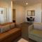 Ramada Suites by Wyndham Christchurch City - كرايستشيرش