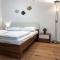 Apartments Artemus Karliva