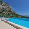 Villa Makar,heated pool,gym,grill,seaview