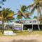 Foto: Beautiful villa on the beach with meals included. 3/44