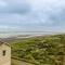 Top Floor - All The Views - 2 Bed 2 Bath Apartment in Westport