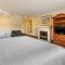 Ogunquit Hotel and Suites