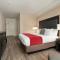 Days Inn by Wyndham 100 Mile House