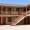 Esquire Inn