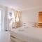 GuestHost - Porta Nuova Apt X6 with Balcony