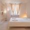GuestHost - Porta Nuova Apt X6 with Balcony