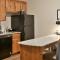 GrandStay Hotel & Suites