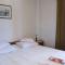 Vintage Rooms & Apartments