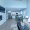 Birch Bay waterfront 2 bedroom condo - Lofted layout & steps from beach - بلين