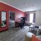 Best Western Plus Rose City Suites