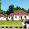 The Willows - Room Only Accommodation