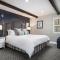 Candle Light Inn