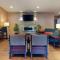 Comfort Inn & Suites Fayetteville-University Area - Fayetteville