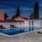 BerryRose Villa