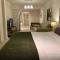 URBANA SUITES & STUDIOS 440